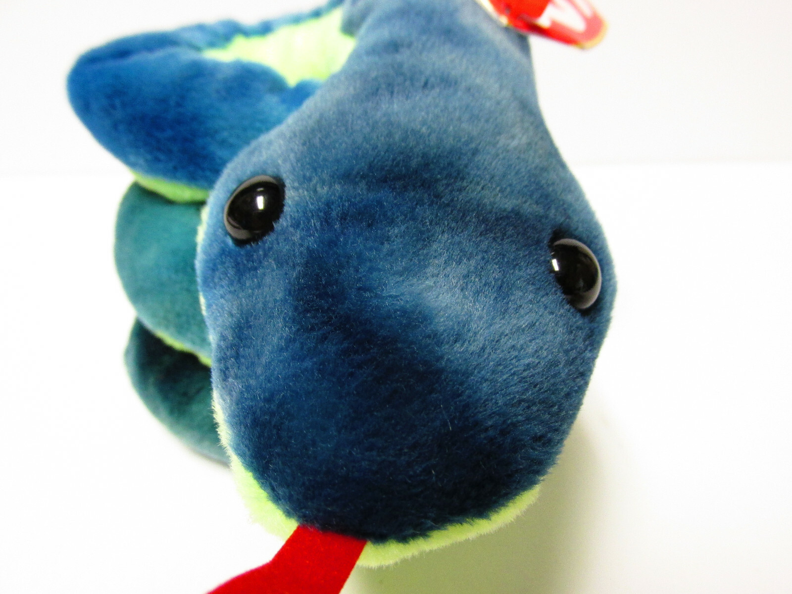 Ty Beanie Baby Hissy, the TIE-DYED Snake * PRISTINE-CLEAN MINT with Mint Tags