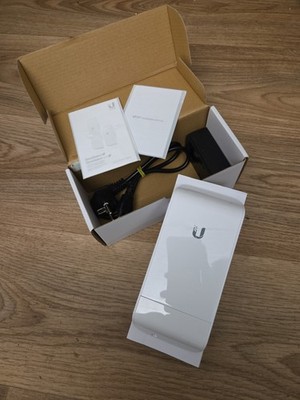 Ubiquiti Networks airMAX NanoStation Loco M5 13dBi Antenne - Weiß