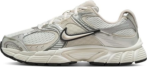 Nike V5 RNR Women's Sneaker Summit White Light Orewood Mesh HQ7901