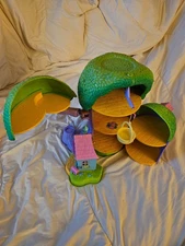 Vintage Winnie the Pooh Friendly Places Assorted Play Set and Figure Lot