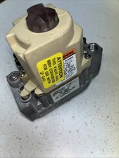 OEM HONEYWELL VR8204H 1097 LP Furnace Intermittent Pilot Gas Control Valve
