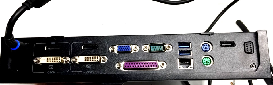 NUEVA ESTACIÓN DE ACOPLAMIENTO DELL MODELO K09A CON SUMINISTRO DELL PWR MODELO LA130PM121 130W. Foto 2 de 4