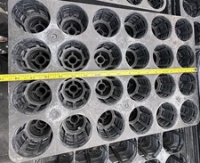 24 Cell Round Nursery 3" Pots Nursery Tray. B. Hard Plastic. Used.