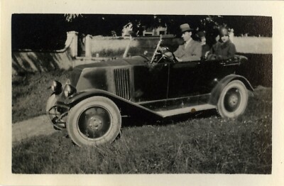 ALTES FOTO - VINTAGE SNAPSHOT - AUTO PKW TACOT - OLD CAR 2