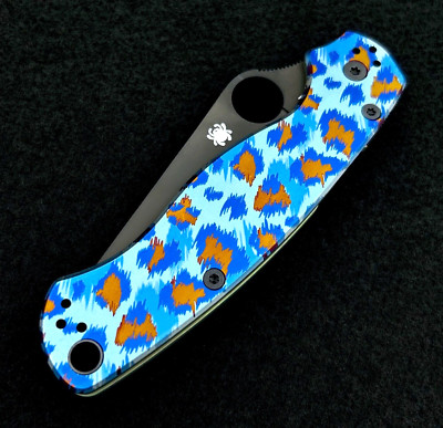 Spyderco Paramilitary 2 C81GPBK2 + Custom Blues Titanium Cheetah Pattern scales