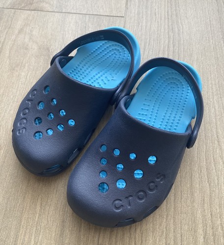 Kid's Crocs slippers - 3 pairs, size 9 and size 11 - Picture 6 of 7