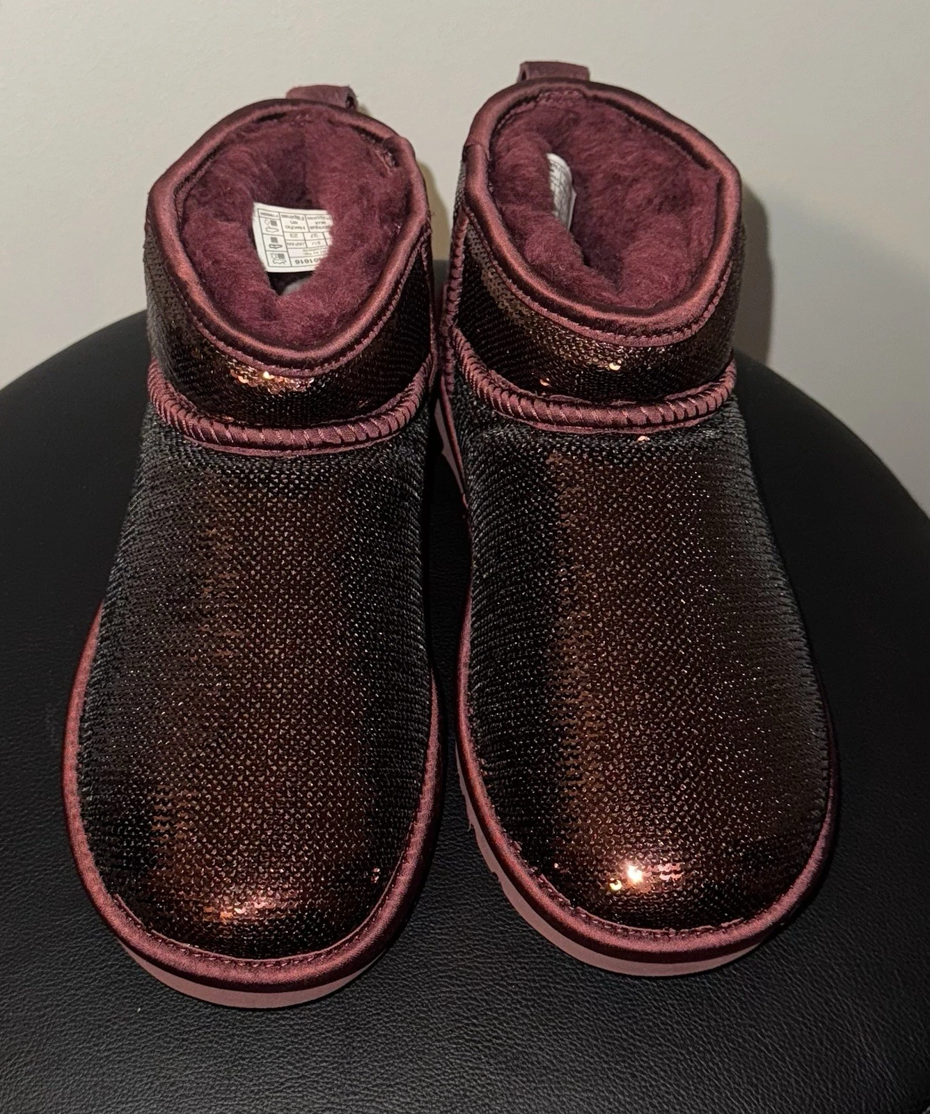STIVALE UGG CLASSIC ULTRA MINI MIRROR BALL WILD GRAPESEQUIN SCINTILLANTE TAGLIA 6 DONNA