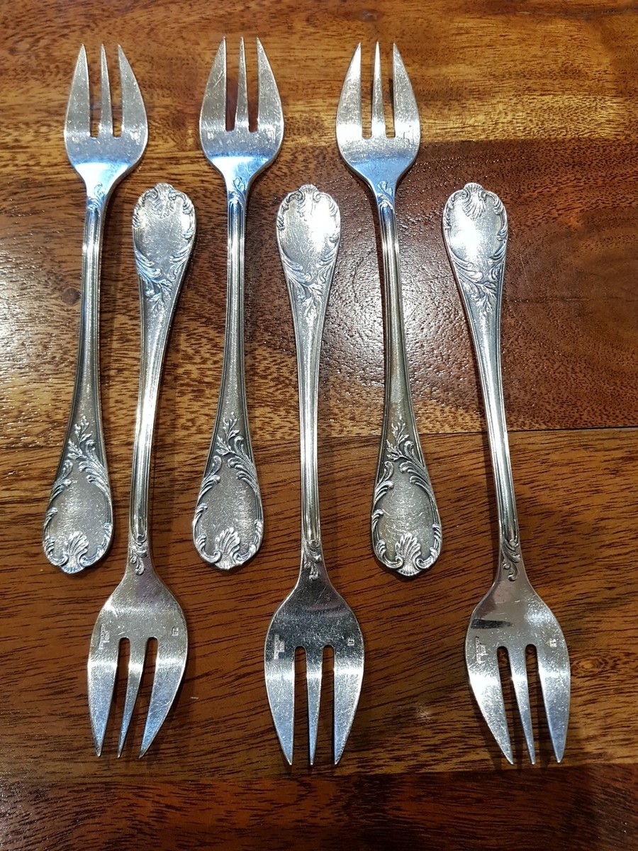 Suite De Douze Fourchettes à Huîtres Christofle Modèle Fi