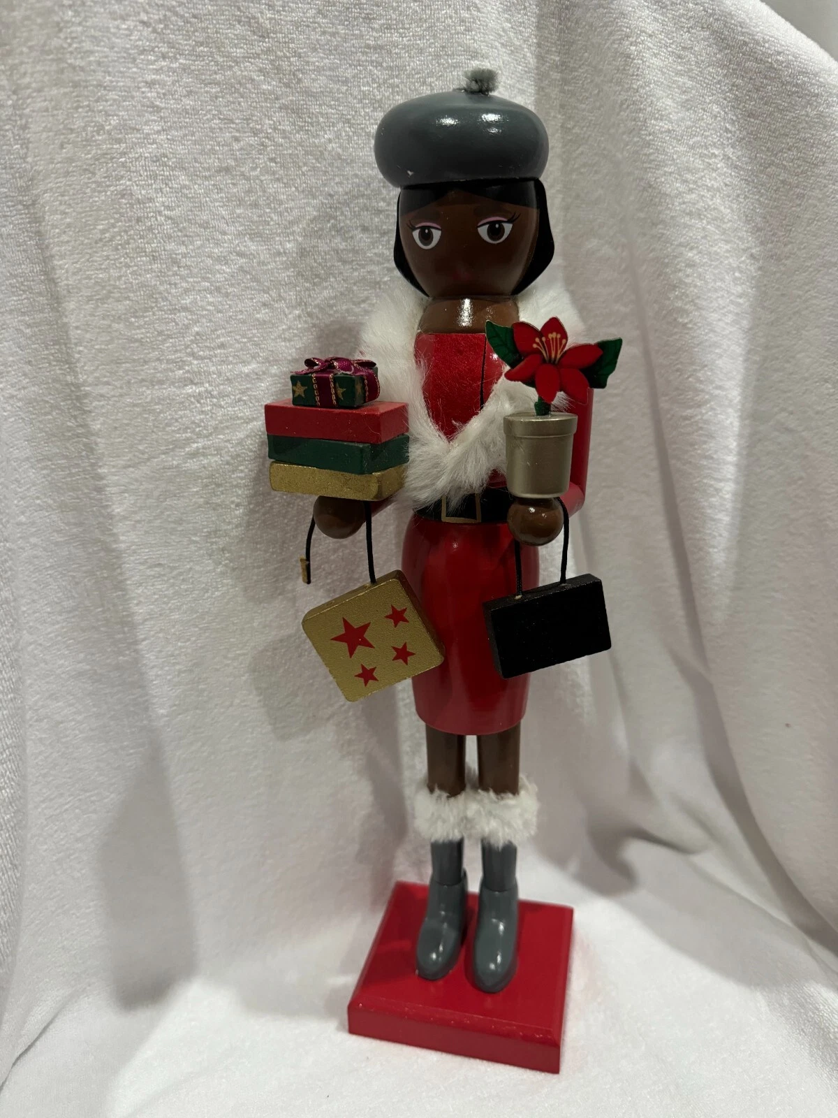 North Pole Trading Co. Nutcracker Holiday 14" AA Shopper Girl