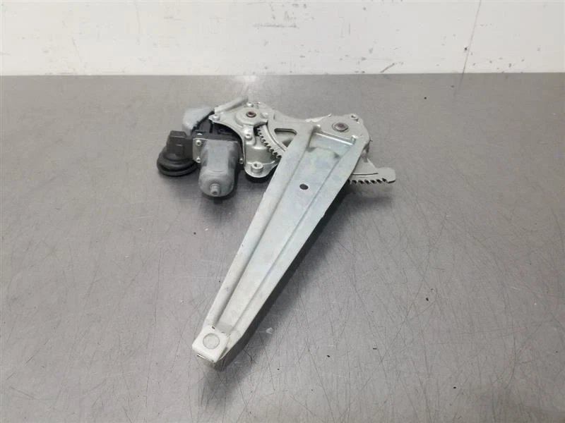 11 2011 LEXUS LX570 OEM DRIVER LEFT REAR DOOR WINDOW REGULATOR  - Image 3 of 4