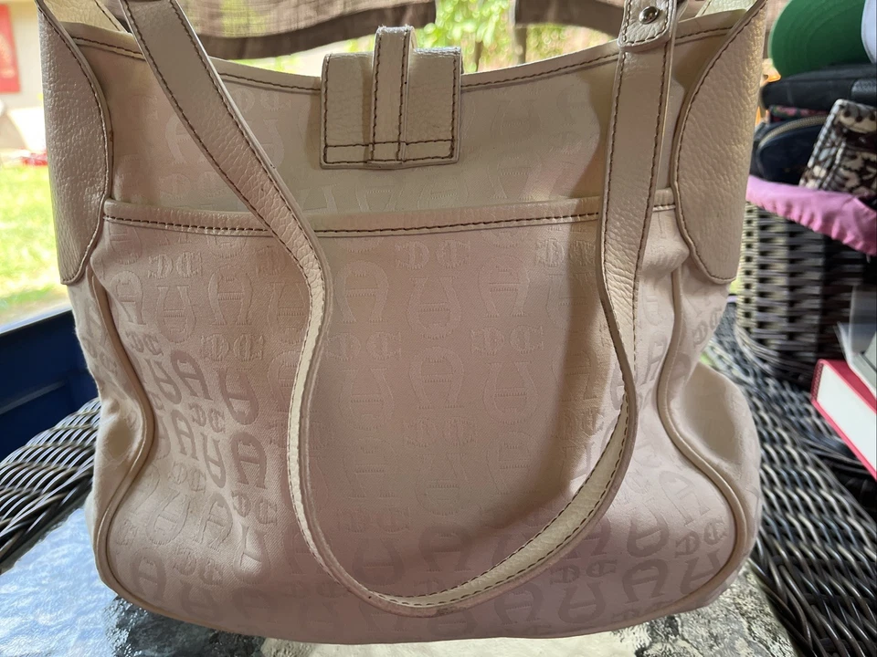 Bolsa feminina inspirada em designer off white com carteira combinando - Imagem 3 de 4