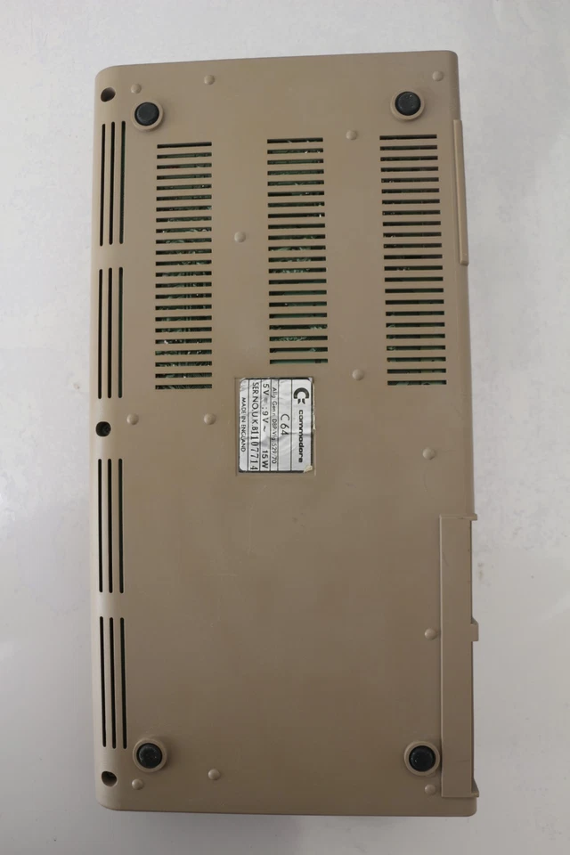 COMMODORE 64 C64 BISCOTTONE RESTAURATO - Immagine 3 di 4