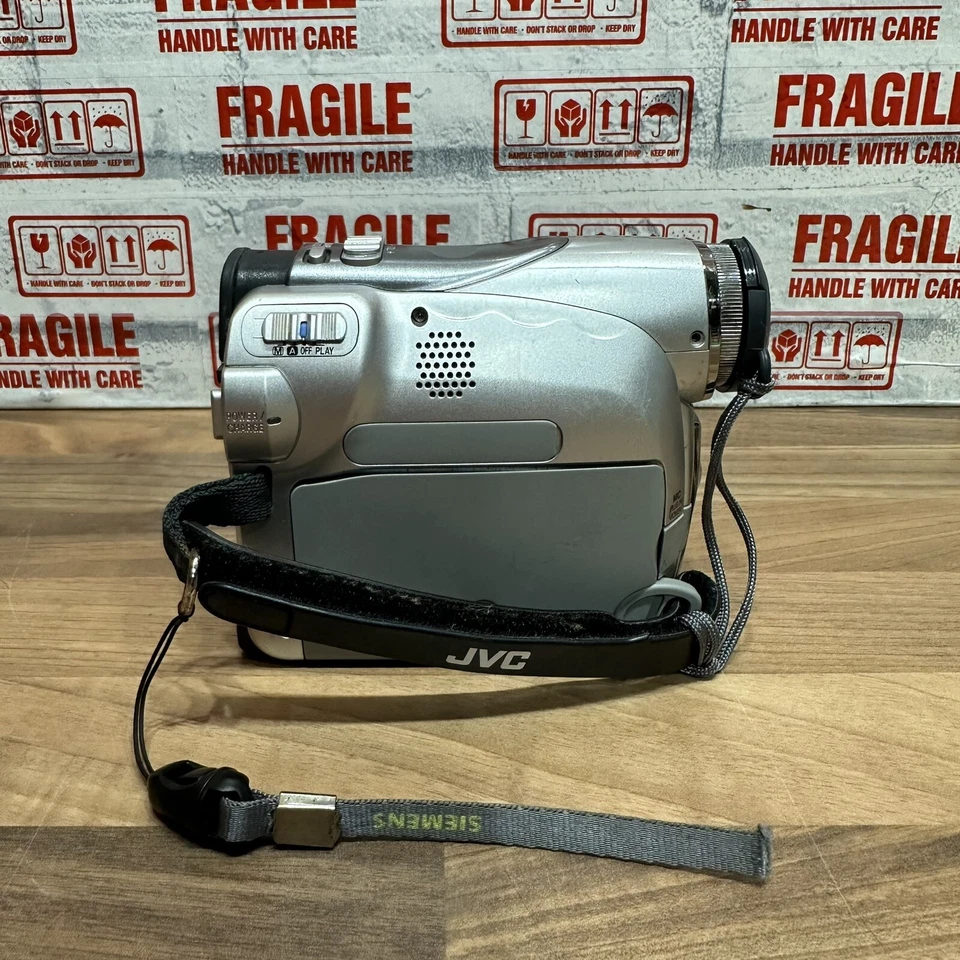 JVC GR-D240EK Camcorder Vintage Prop - Image 4 of 4