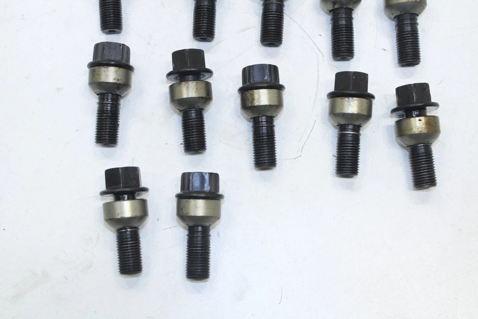 Juego de 12 pernos de tuerca de rueda Porsche Panamera 2010-2016 WHT-006-978 OEM Foto 2 de 4