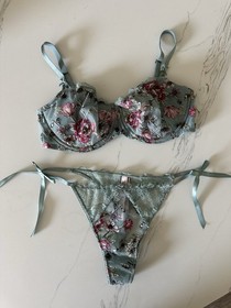 Victoria's Secret Sage Green Floral Embroidered Unlined Balconette Bra