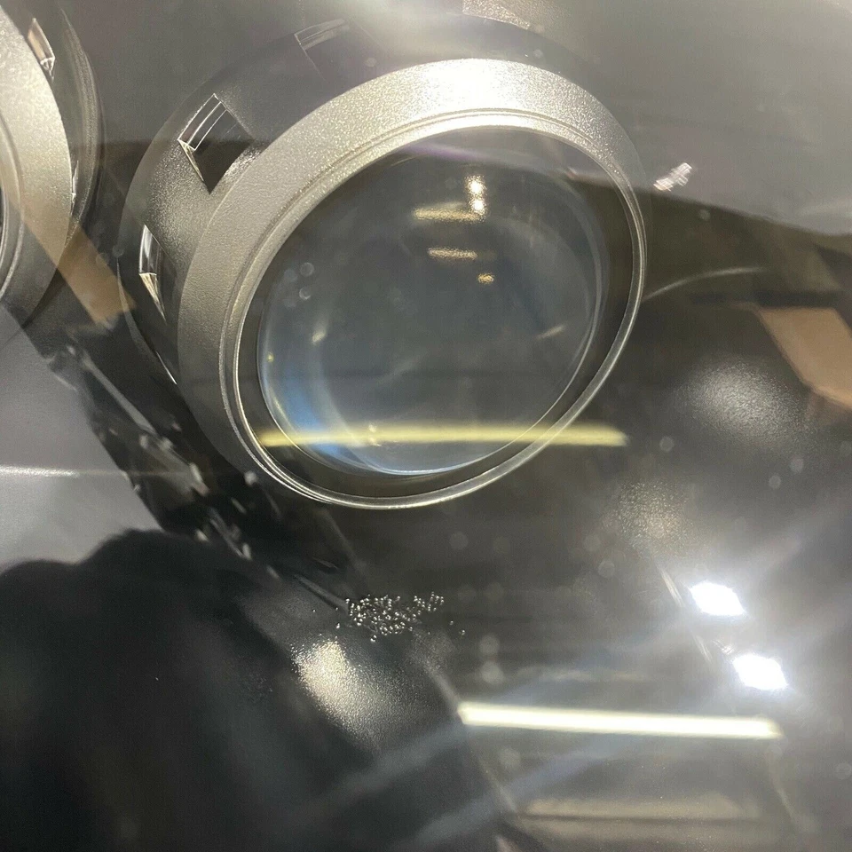 FARO LADO DERECHO ASTON MARTIN DB9 2005 2006 2007 2008 2009 2010 2011 2012 Foto 3 de 4