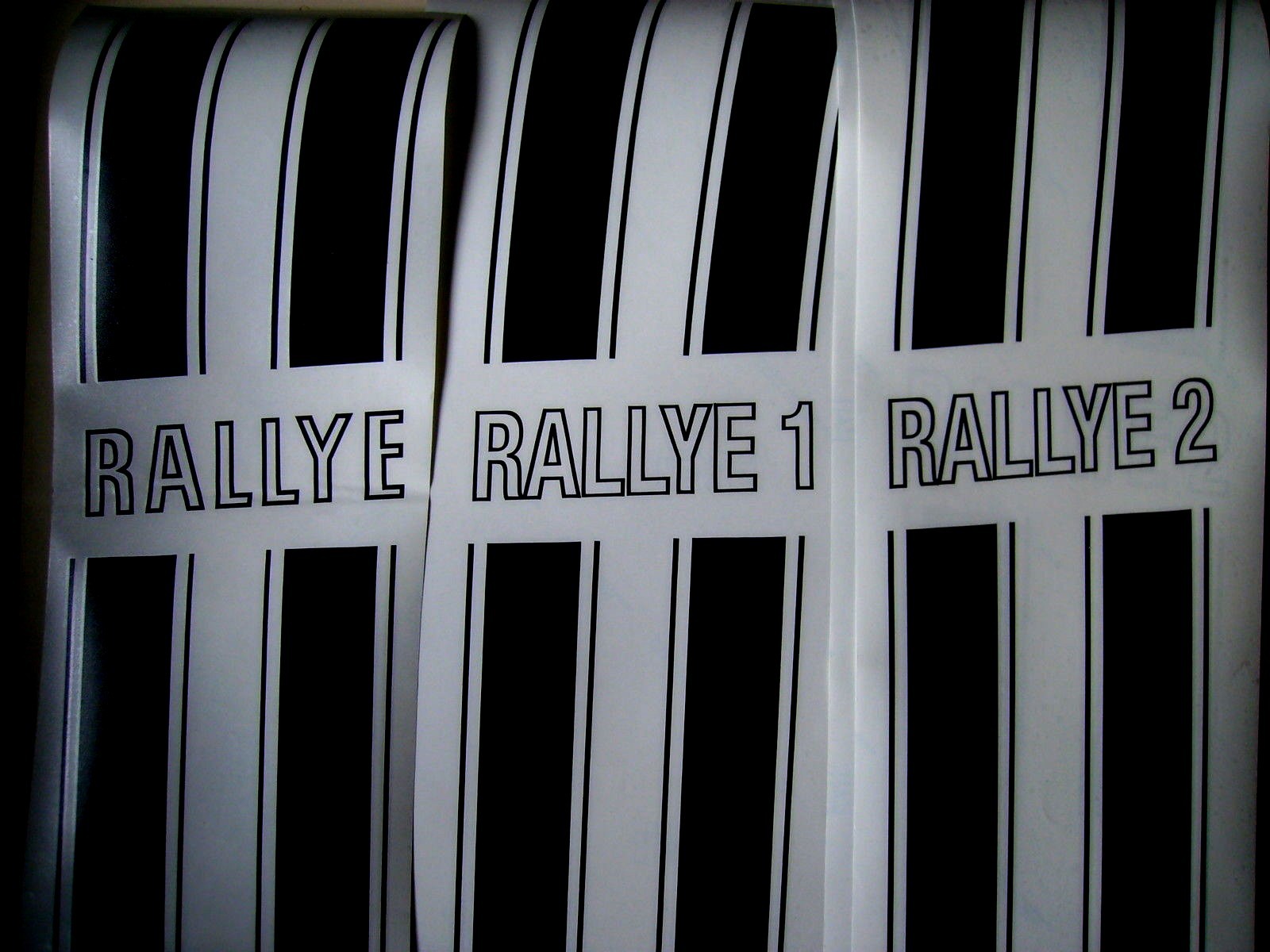 Autocollants Simca Rallye pour rénover les bandes latérales des modèles de 1ère génération