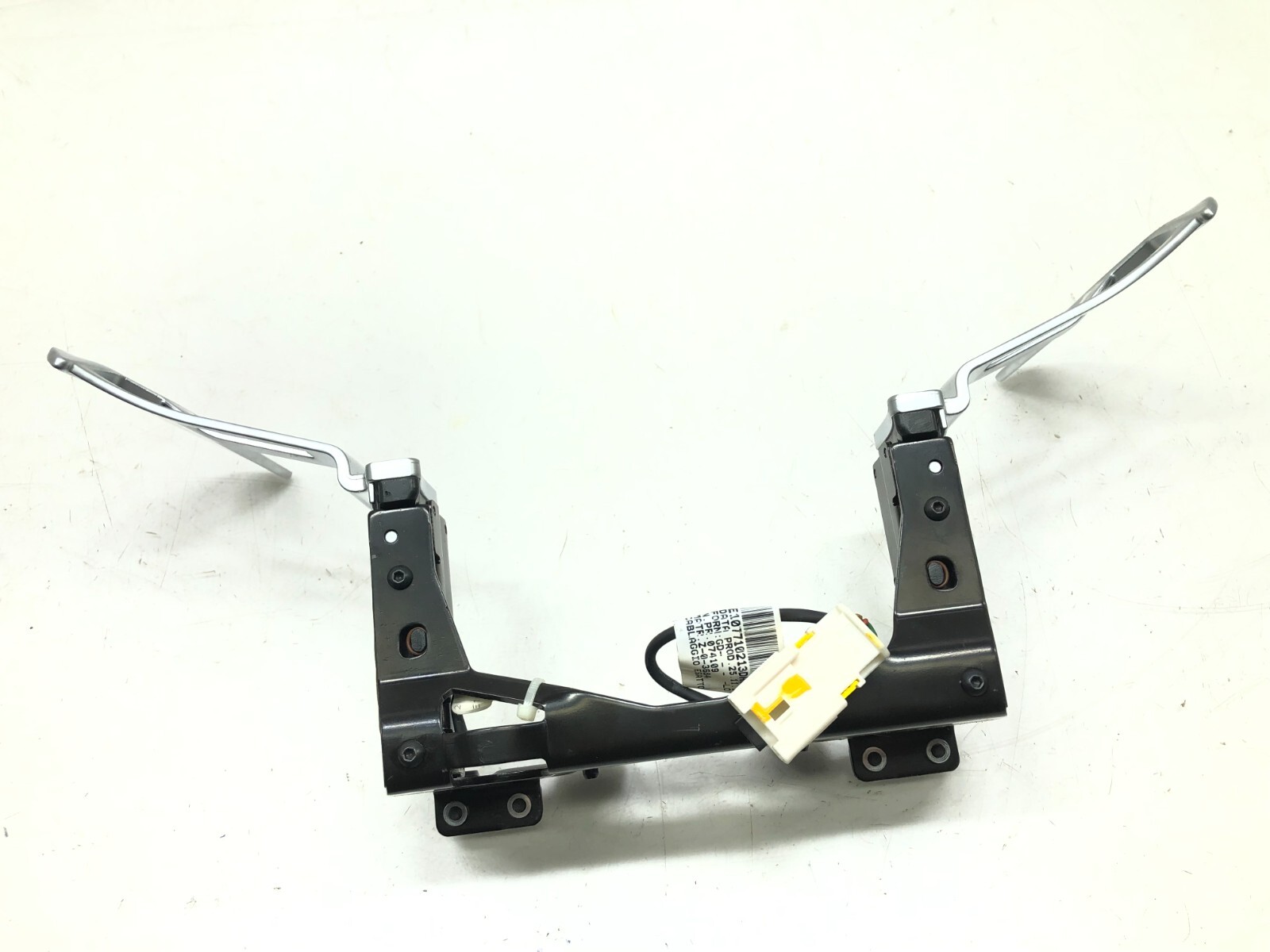 2014-2017 MASERATI GHIBLI QUATTROPORTE STEERING WHEEL SHIFTER PADDLES OEM.