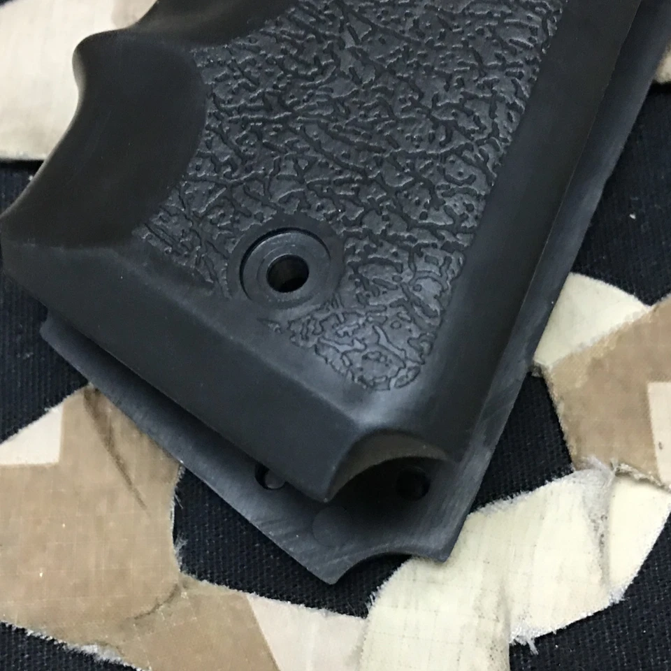 NUEVO Empuñadura de goma envolvente Kingman Spyder XTRA con tornillos - Negra 32E Foto 2 de 4