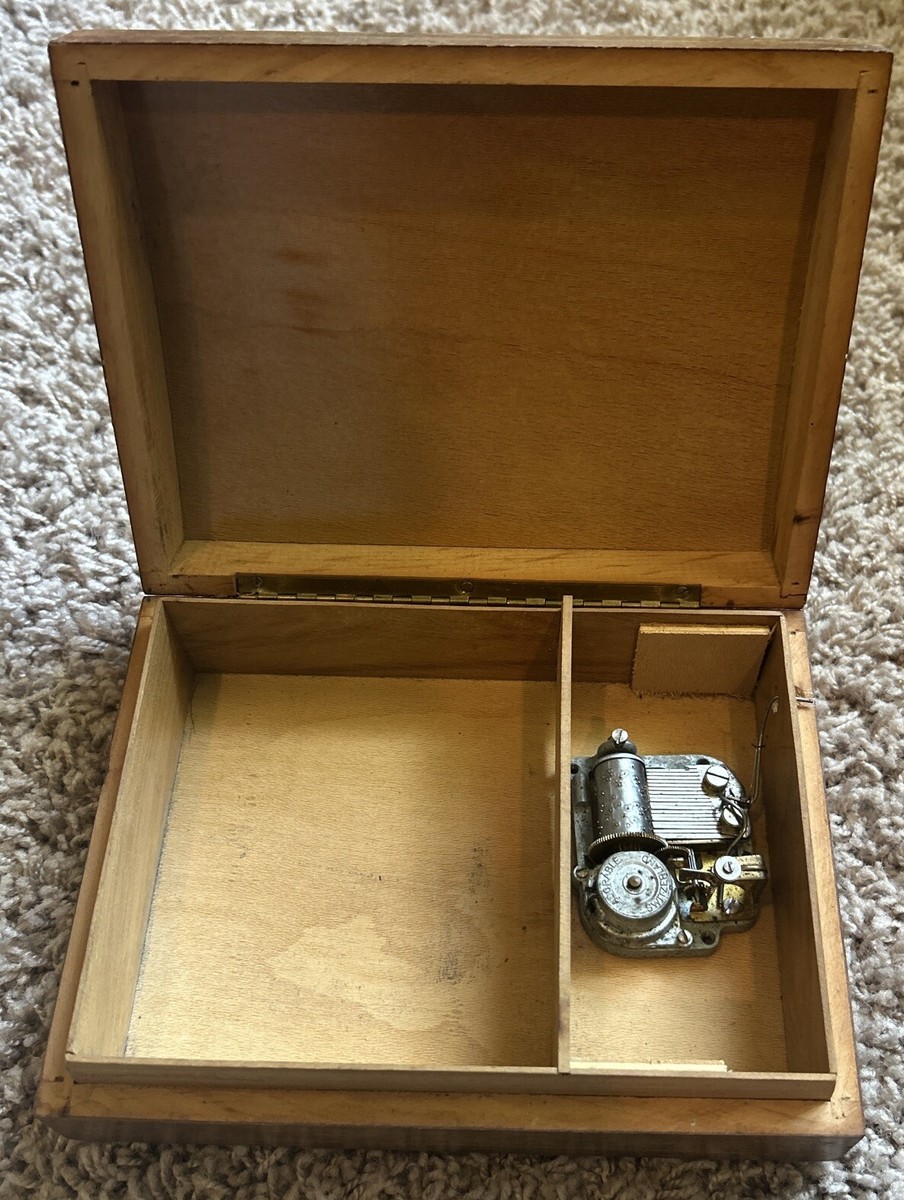 Vintage Reuge Italian Inlaid Wooden Music Box Isola di Capri Swiss