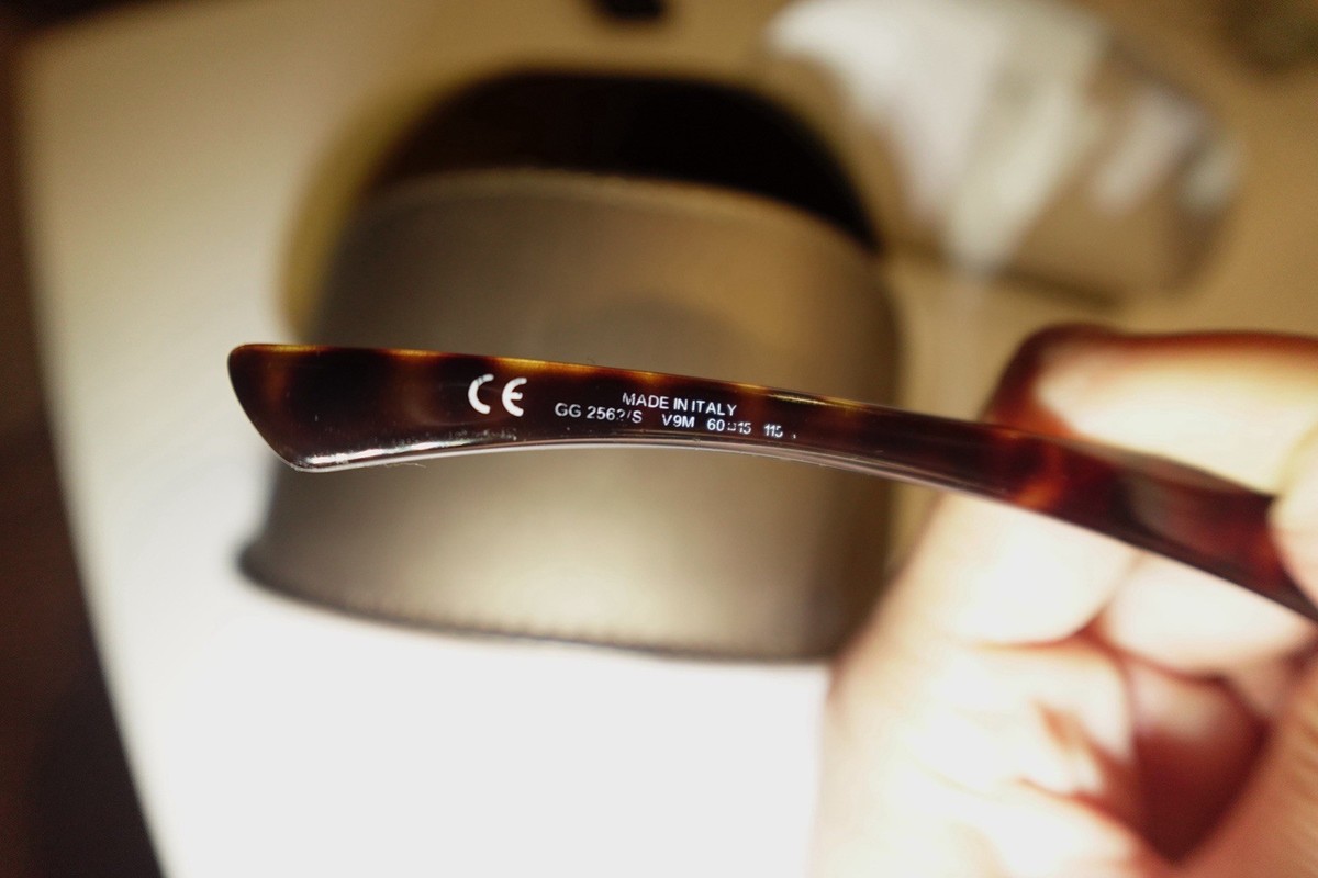 Gucci Sunglasses GG 2562/S V9M Italy
60 15 115. Vintage. Brown with dustbag Gucci GG-2562/S PT5 60-15-115 Violet Sunglasses W/ Violet  main image 3