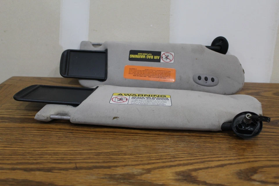 1993-1998 Jeep Grand Cherokee Sun Visor Driver/Passenger GRAY OEM  w/ Homelink - Image 4 of 4