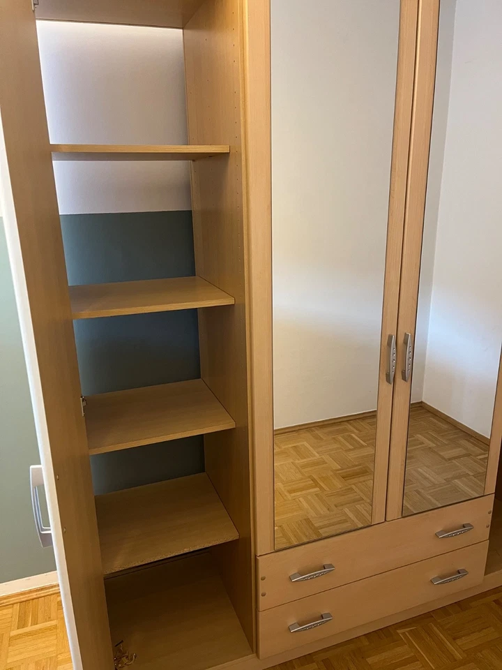 weißer Schrank mit Spiegel abgebaut 180 cm breit 52 cm tief 200 cm hoch
