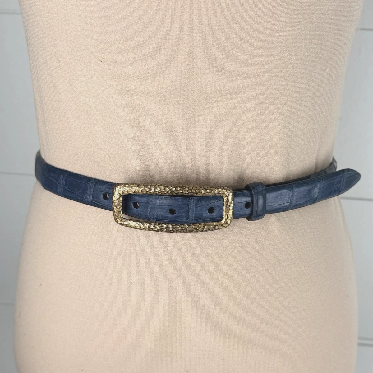 Vintage Carlisle Caiman Crocodile Croc Italian Blue Leather Belt Women M Buckle Carlisle Vintage Light Blue Crocodile Pattern Genuine  main image 2