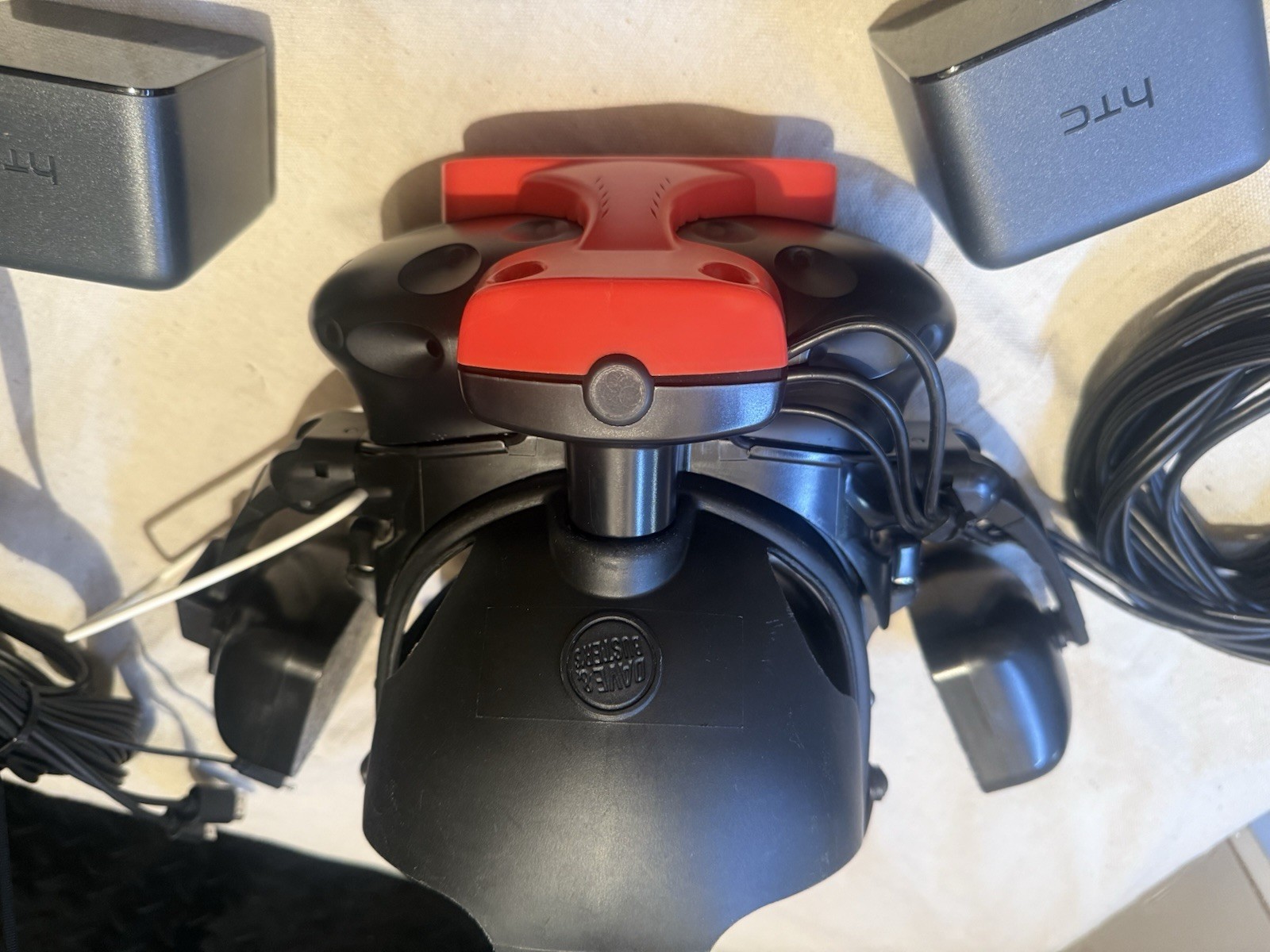 NEW HTC)Set Of Two)Vive Base Station Lighthouse SteamVR Plus 2 Head Sets-LinkBox