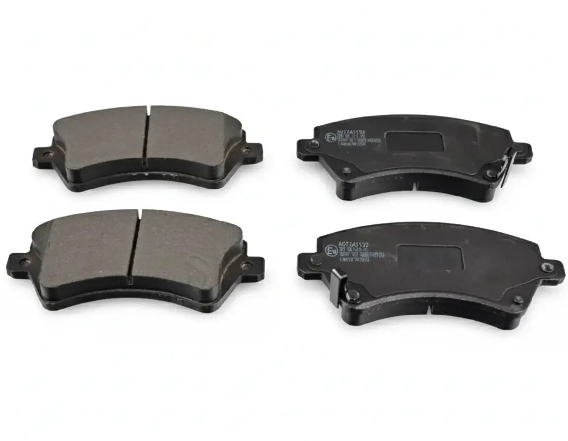 Für BLUE PRINT ADT342133 Brake Pad Set, disc brake ADT342133 Brake pads set fro - Bild 2