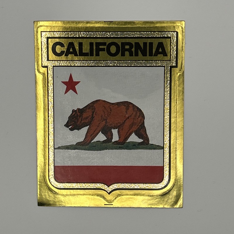 VINTAGE CALIFORNIA STATE BEAR GULF OIL MEDALLION SOUVENIR EMBLEM STICKER DECAL