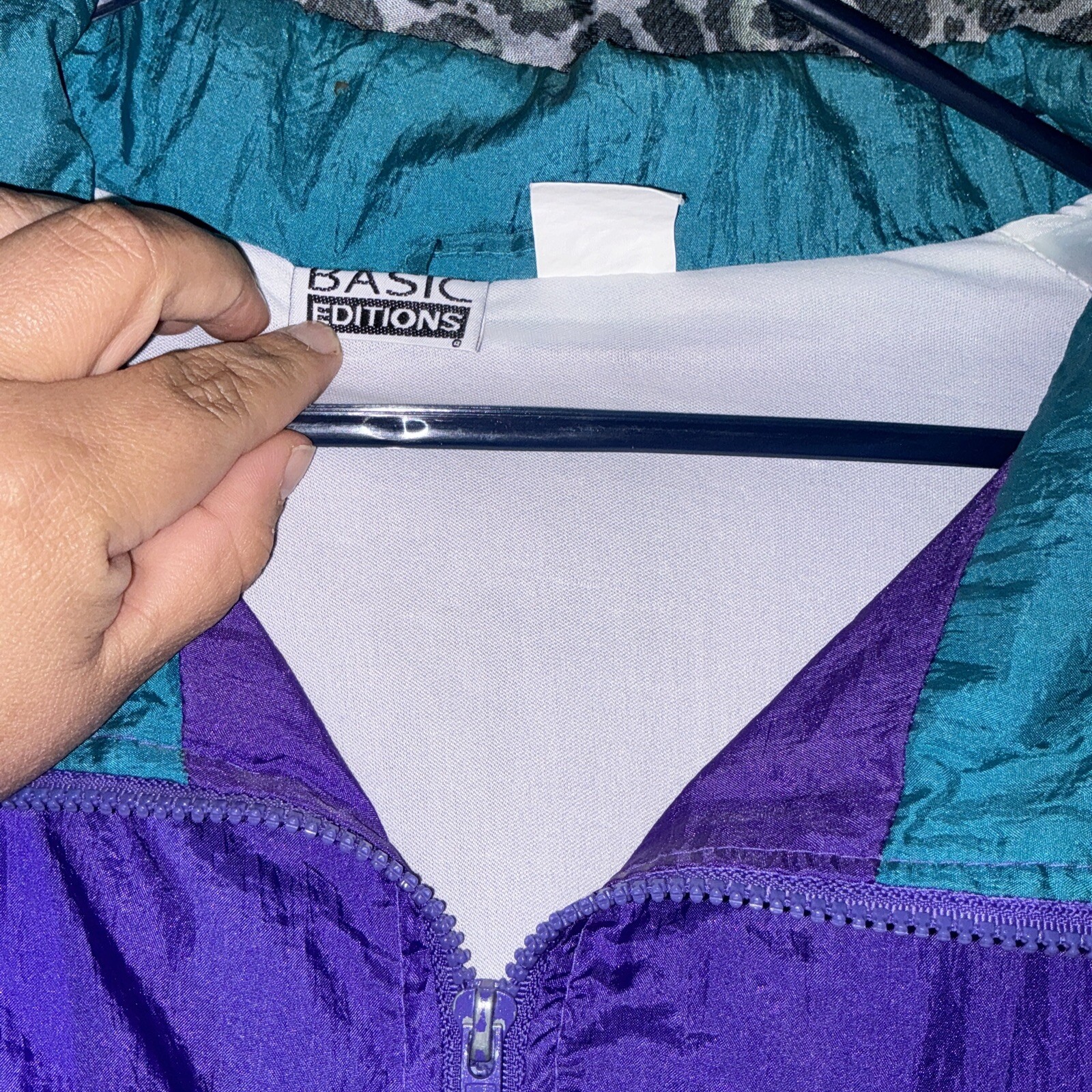 Vintage Windbreaker Basic Edition Brand Size Large - image 4