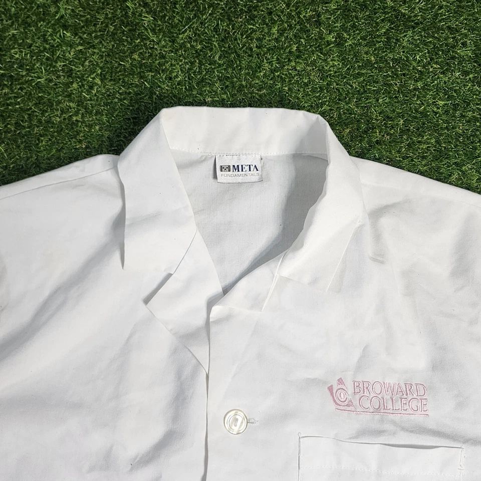 Lab Coat Unisex XL White Mm k BROWARD COLLEGE LONG SLEEVE. - Image 4 of 4