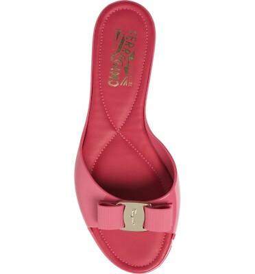 NIB NEW Salvatore Ferragamo Cirella jelly pink pool rubber
