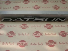 DATSUN 240Z Fender Side Emblem Badge Genuine (Fits NISSAN Fairlady S30 S31 260Z)