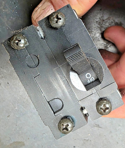 Onan 30 Amp Circuit Breaker 320−1548−05 QG 7000  HGJAD OEM