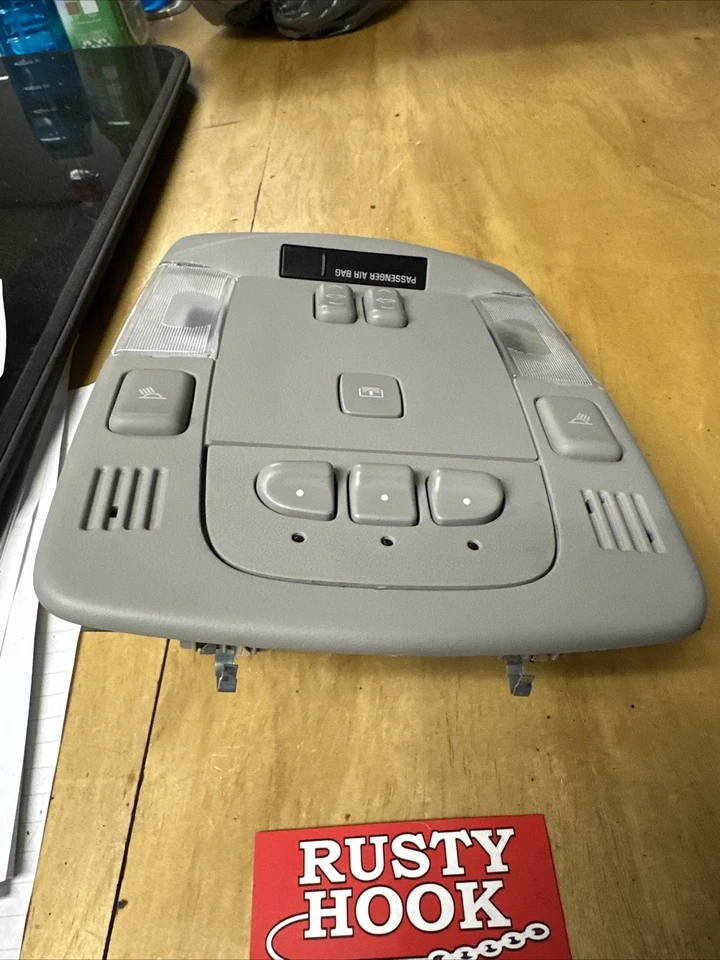 Cadillac DTS 2008 lámpara de consola superior techo corredizo tostado Foto 2 de 4