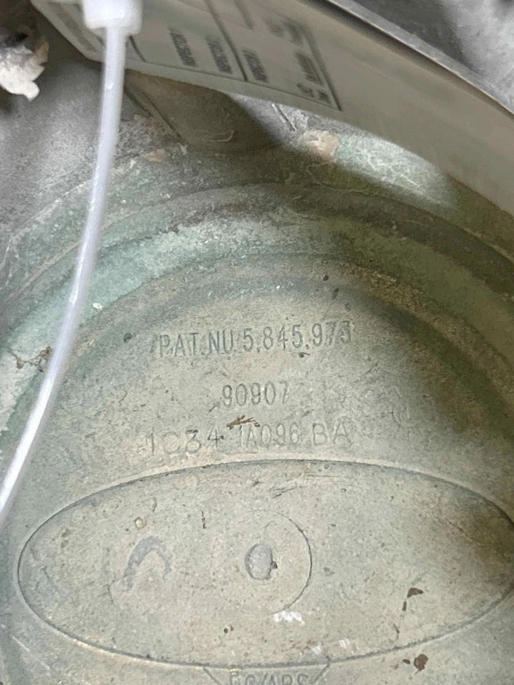 Fits 2001 Ford F250 SD 16in Wheel/Rim Center Cap OEM:1C341A096BA Foto 3 de 4