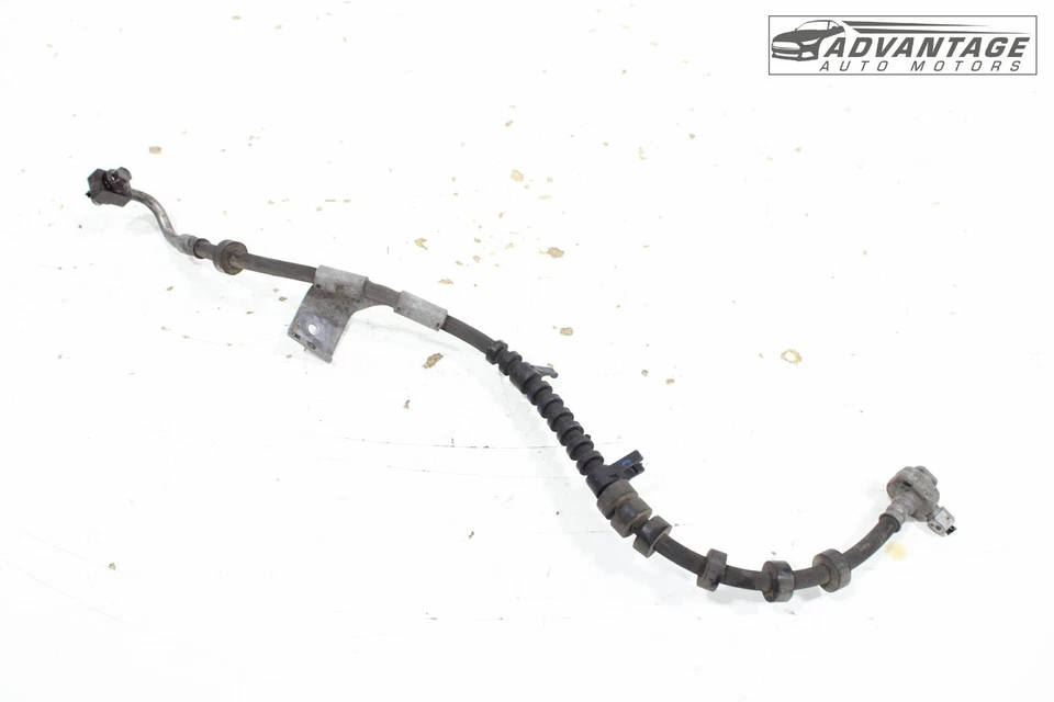 Chrysler Voyager 2020-2024 delantero izquierdo lado del conductor pinza de freno manguera tubo OEM Foto 3 de 4