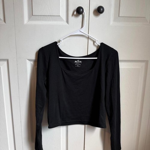 Hollister Co Women's Black Crop Top