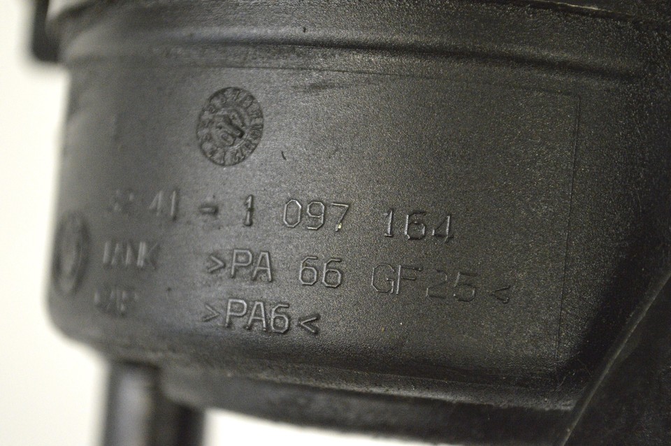 BMW 5 E61 530d 2007 RHD Power Steering Fluid Bottle 1097164 6760251