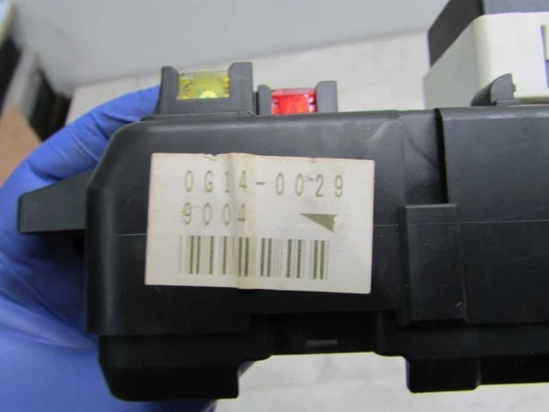 00 2001 2002 2003 VOLVO S40 bahía de motor debajo del capó caja de fusibles relé bloque de conexiones Foto 4 de 4