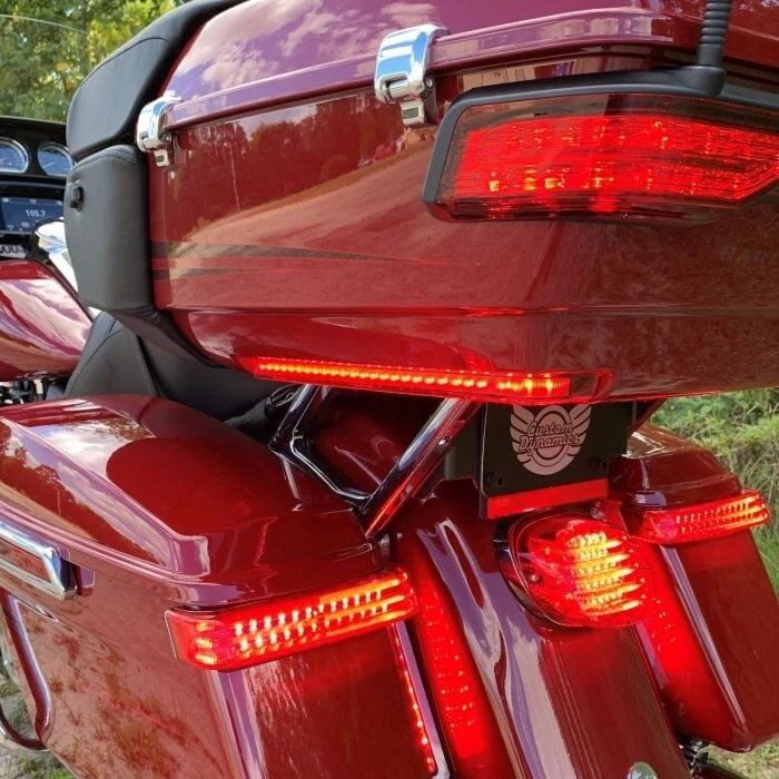 Custom Dynamics ProBeam Smoke LED Run Brake Turn Tour Pak Brazo Harley FLH/T 06-13 Foto 2 de 3