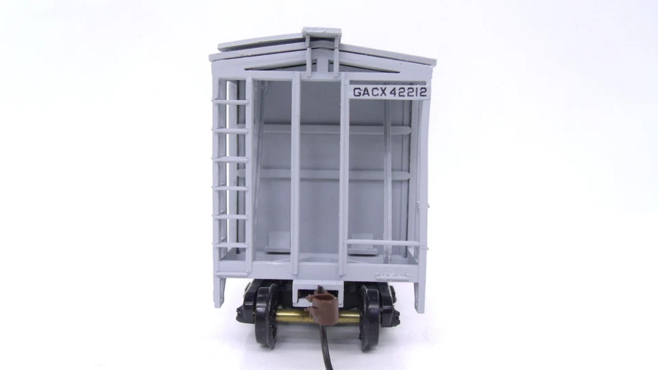 Walthers HO Pillsbury Railroad Single Bay Airslide Hopper Train Car Built Kit - Image 4 of 4