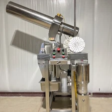 Commercial Cold Press Juicer Great Working Condition