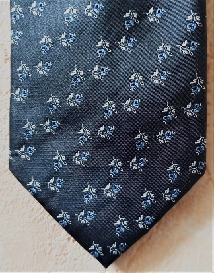 * BURTON * CRAVATE SOIE * GRIS AVEC DUO DE PETITES FLEURS * - Photo 2/3