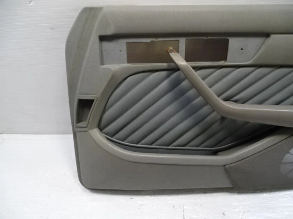 90 Mercedes W126 300SEL door panel, right front, gray 1267270270 - Image 3 of 4