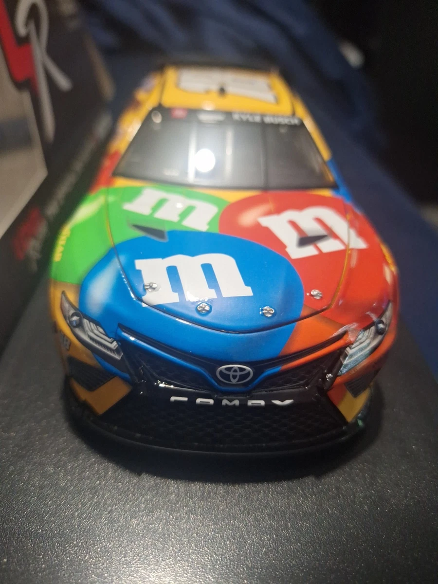 Toyota Diecast NASCAR Racecars 1:24 Kyle Busch Diecast Racing Cars