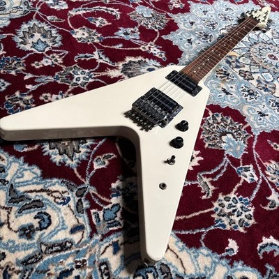 Fernandes BSV-70 Flying V E-Gitarre weiß 1980er MIJ Vintage Metal selten