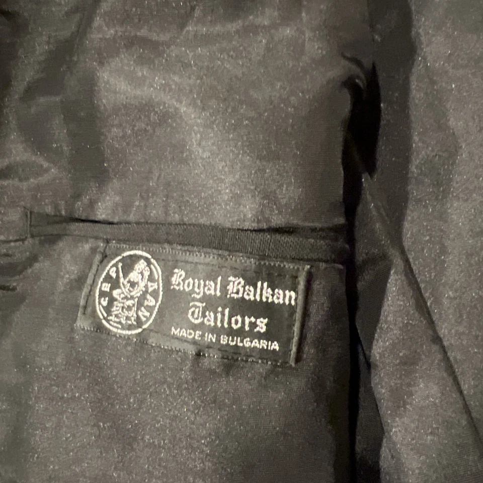 Vtg ROYAL BALKAN TAILORS WOOL Blénd Tuxedo Suit Jacket Size 40 Pants Size 34 - Image 4 of 4